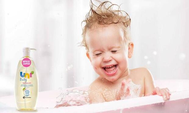 Uni Baby boyasız şampuan ile keyifli banyolar
