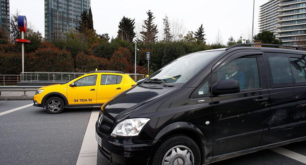 Uber app downloads rise five-fold in Turkey amid tension with taxi drivers