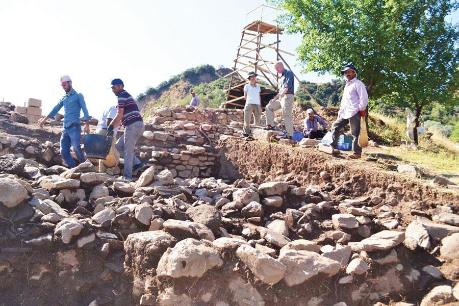 Traces of war found in ancient Lydian city Sardis