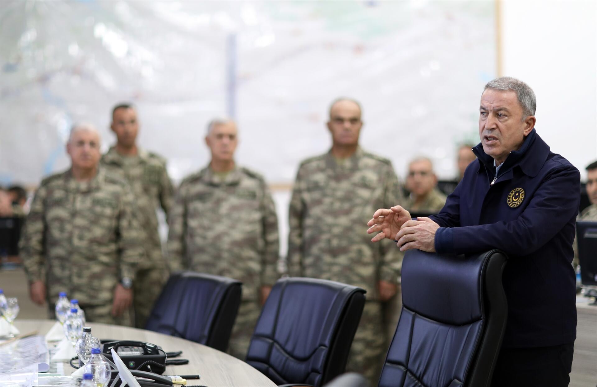 Η στόχευση των ΗΠΑ στη Συρία από την ερώτηση λέει ο υπουργός Άμυνας