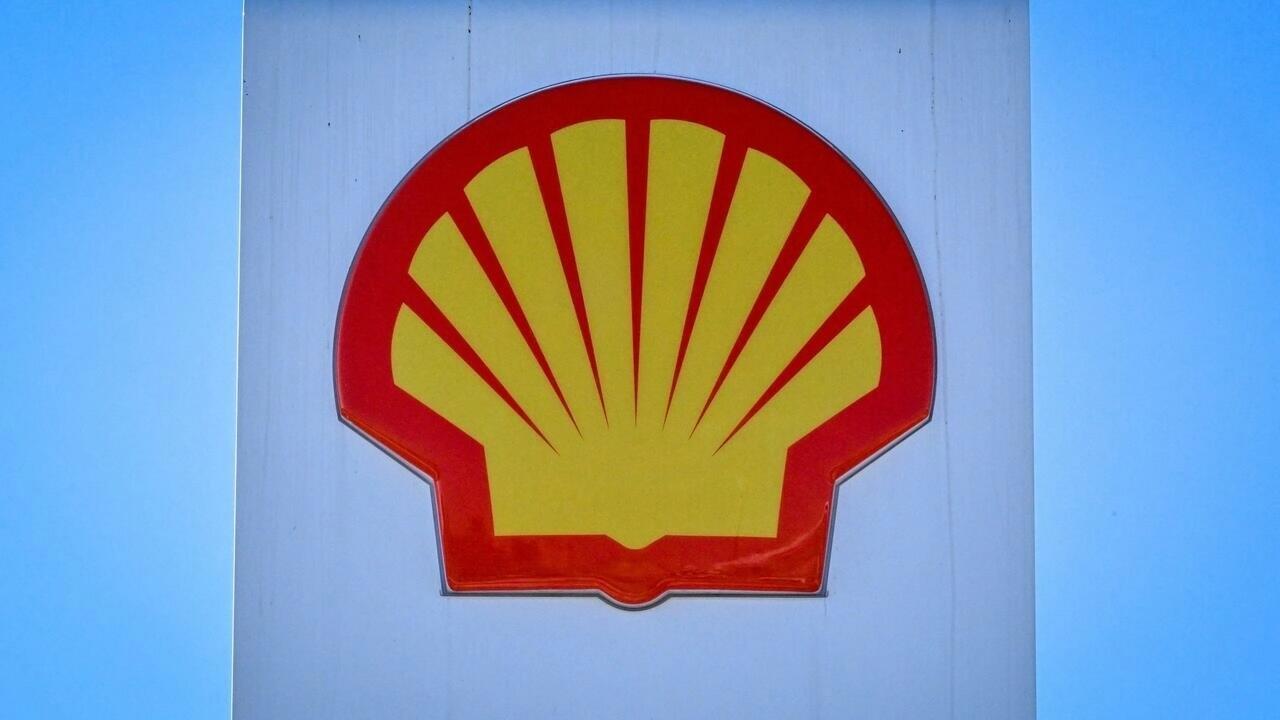 Shell posts $6.7 billion profit