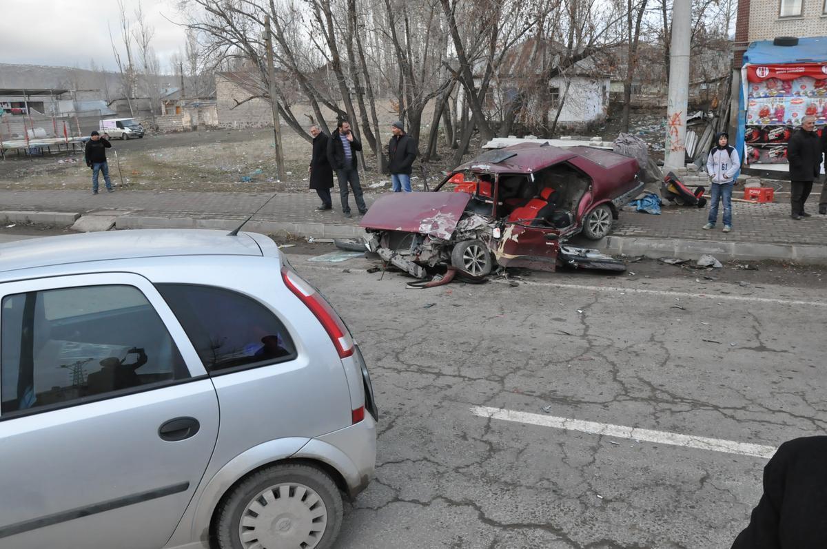 Patnos Ta Trafik Kazası 2 Yaralı Ağrı Haberleri