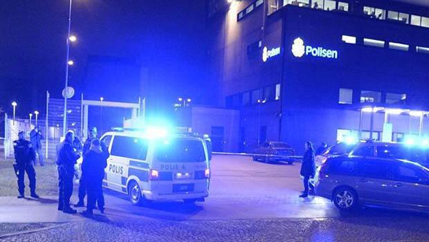 İsveç'te polis karakoluna bombalı saldırı