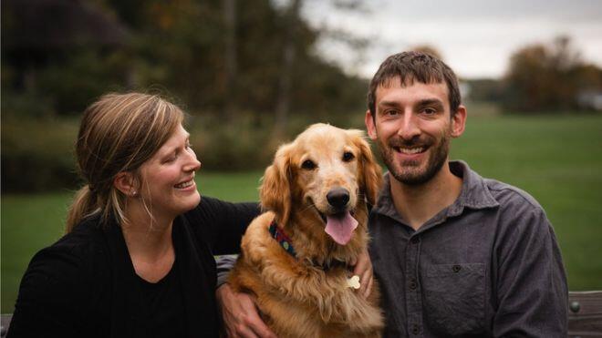 Kanser hastası köpeklerinin son arzularını gerçekleştiren çift