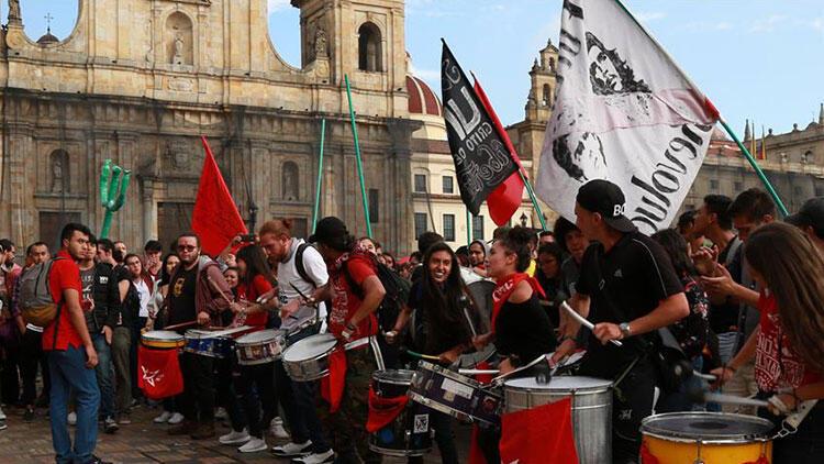 Kolombiya da eğitim bütçesi protestoları devam ediyor