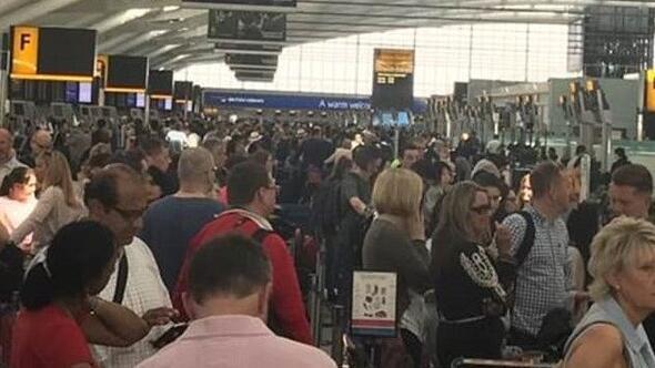 Siber kabus Londrada Heathrow Havalimanından tüm uçuşlar askıya alındı