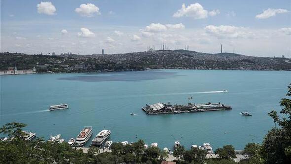 İstanbul Boğazının rengi şaşırttı Uzmanlar rahatlattı