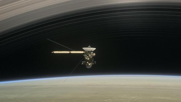 Cassini uzay aracı bugün Satürn            gezegenine ölüm dalışı yaptı