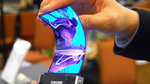 Samsungun katlanabilir telefonu Galaxy X geliyor