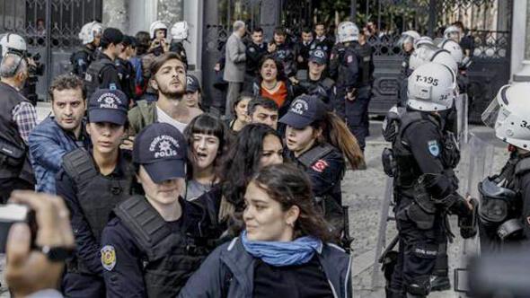 İstanbul Üniversitesinde polis müdahalesi... Gözaltılar var