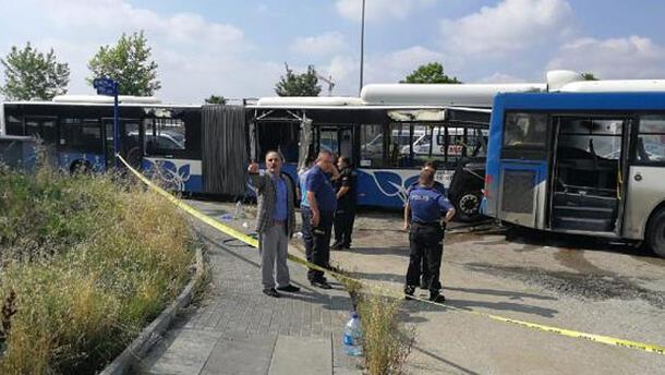 Ankarada belediye otobüsleri çarpıştı Ölü ve yaralılar var...