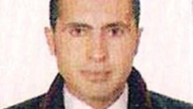 İzmir Barosu avukatlarından <b>Ahmet Özbay</b>, bir davada karşı tarafta olan <b>...</b> - 55ead014f018fbb8f8984ed6