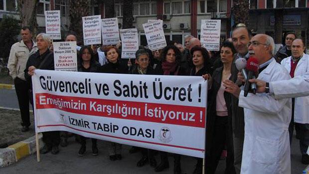 İzmir’de doktorlardan ’10 dakika muayene’ eylemi