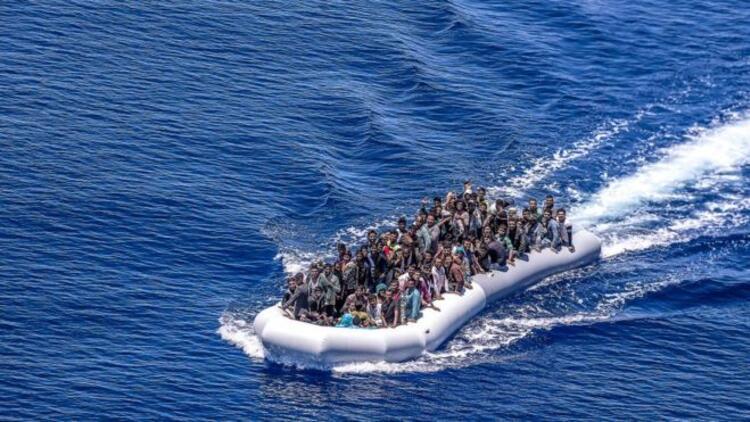 Akdeniz'i aşmaya çalışan her 7 göçmenden biri hayatını kaybetti