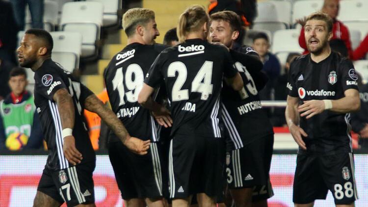 Beşiktaş Antalya'da gol oldu yağdı: 2-6