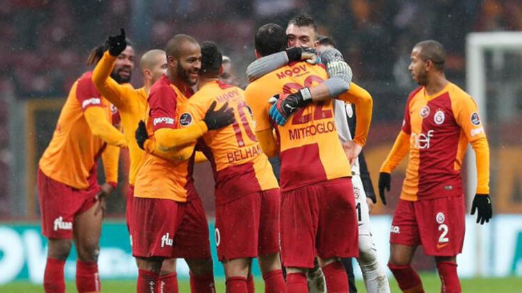 Galatasaray tur iÃ§in sahada