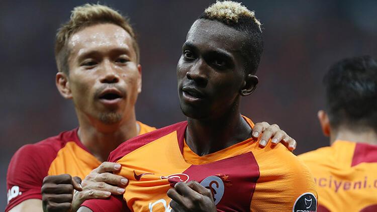Henry Onyekuru bir yÄ±l daha Galatasaray'da!