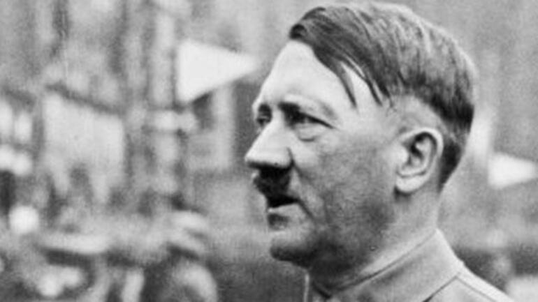Avusturyada kendini Adolf Hitlere benzeten bir kişi gözaltına alındı