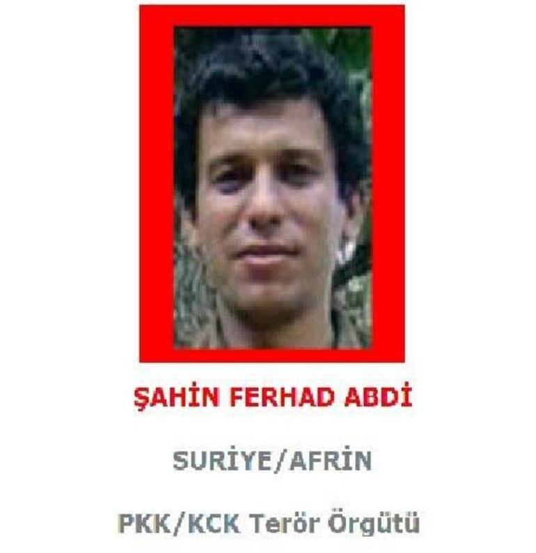 Kırmızı liste ile aranan PKK’lı terörist, ABD’li komutanın yanında