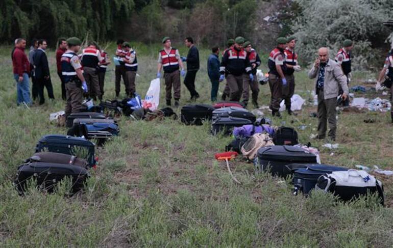 Son dakika.. Ankara yakınlarında yolcu otobüsü devrildi: 8 ölü, 34 yaralı