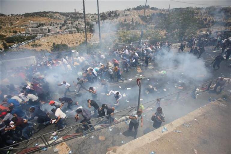 Kudüste Mescid-i Aksa gerilimi 1 ölü, 150 yaralı var
