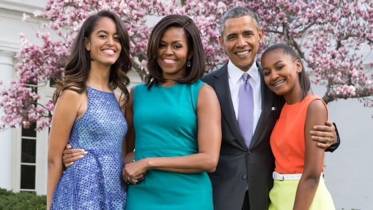 Obamanın kızları kendinden geçti