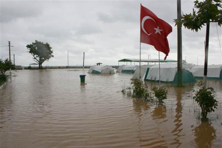 Şiddetli yağış Marmarayı vurdu