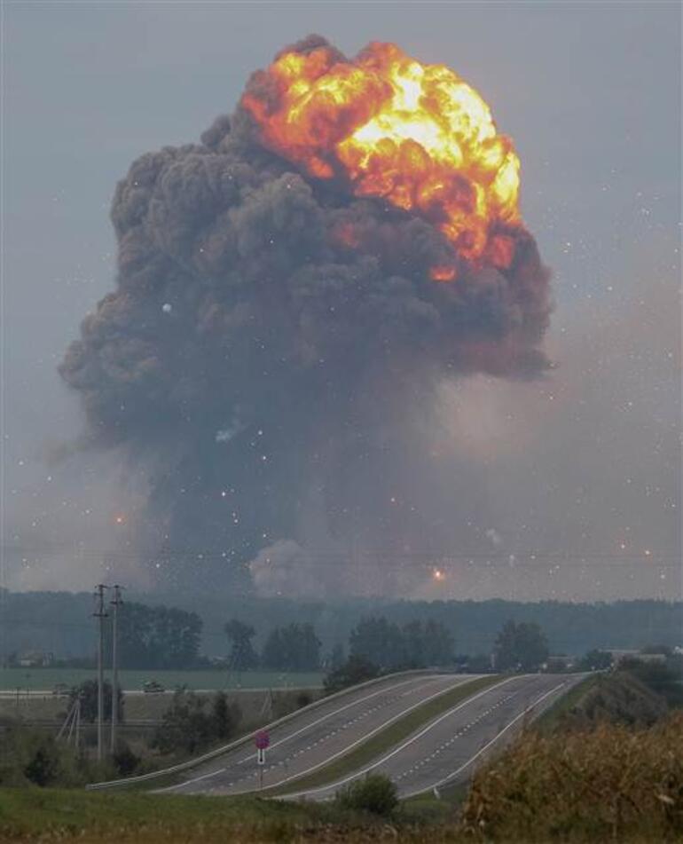 Ukrayna’da yangın ve patlamalar