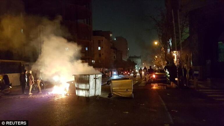 İrandaki gösterilerde ölü sayısı artıyor