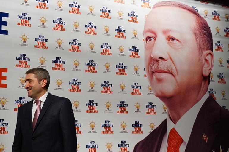 Son dakika... AK Parti İstanbul İl Başkanı Selim Temurci istifa etti