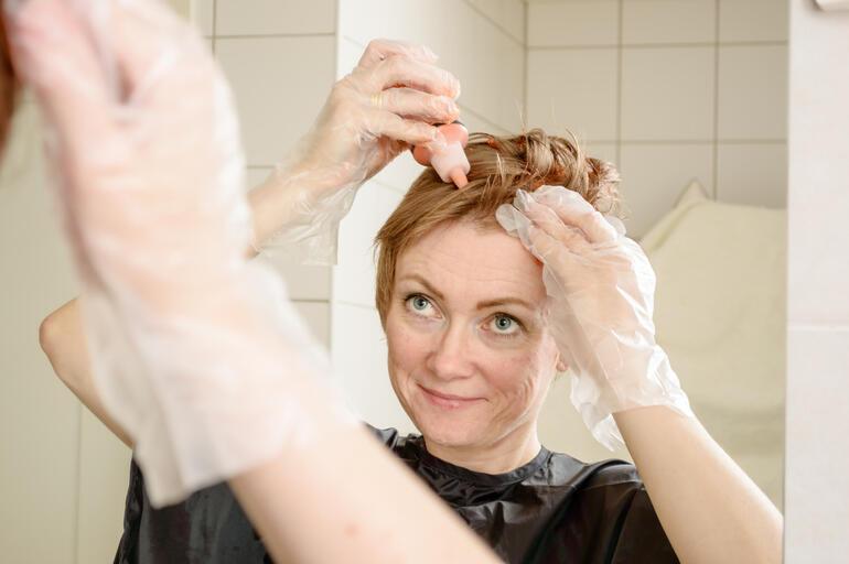 Saçınızı evde boyamadan önce bilmeniz gereken 5 şey