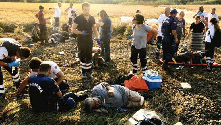 Çorluda tren kazası Başbakan yardımcısı acı haberi verdi: 24 kişi hayatını kaybetti