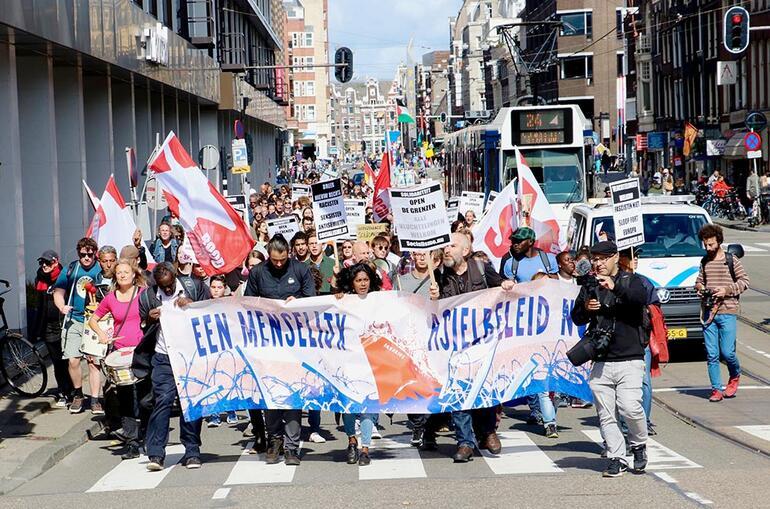 Hollanda’da AB’nin göç politikaları protesto edildi