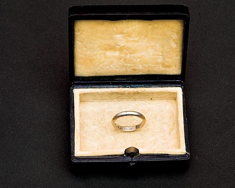 Atanın alyansı... İşte Atatürk’ün  Latife Hanım’a taktığı nikâh yüzüğü