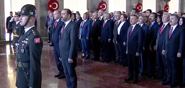 Son dakika... Cumhurbaşkanı Erdoğandan Anıtkabirde 29 Ekim Cumhuriyet Bayramı mesajı