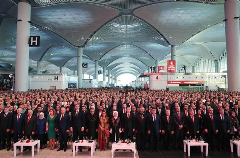 Son dakika... Cumhurbaşkanı Erdoğan, yeni havalimanının ismini açıkladı