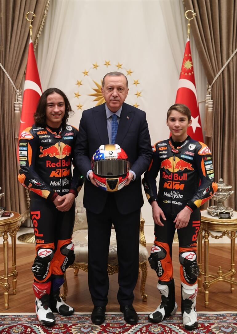 Cumhurbaşkanı Erdoğana sürpriz hediye