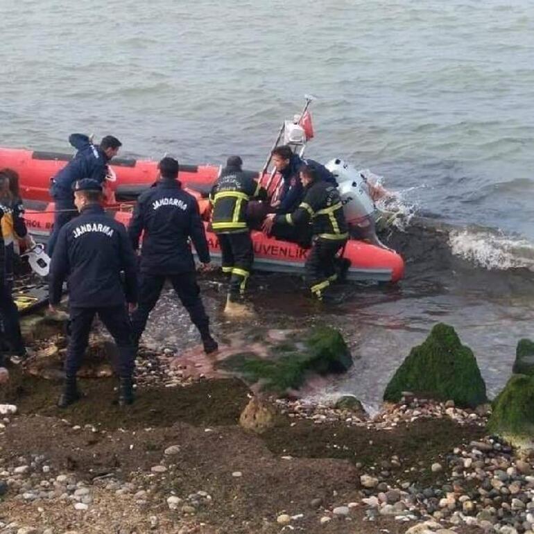 Denize atlayan kadını, güvenlik görevlisi ve astsubay kurtardı