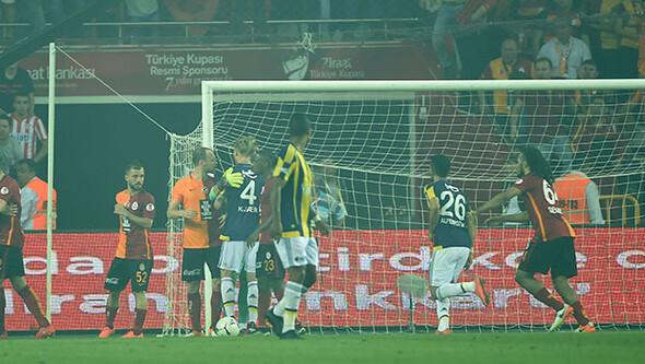 İşte Galatasaray-Fenerbahçe maçından kareler