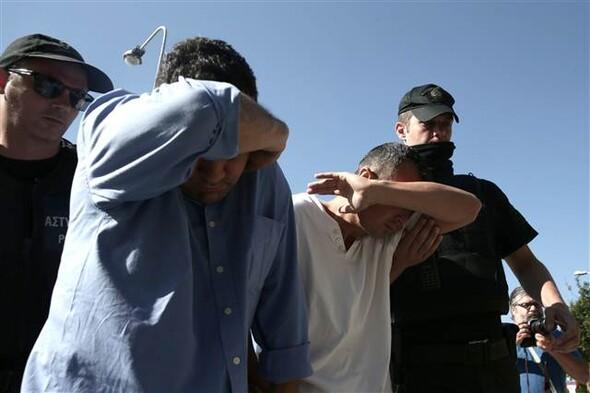 Helikopterle Yunanistan'a kaçan darbeci askerler savcı karşısında