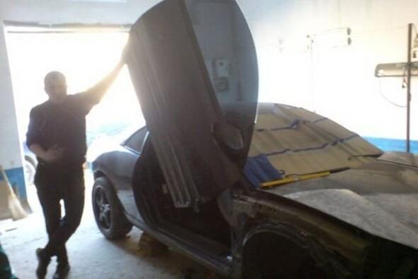 Kendi garajında kendi Lamborghini'sini yaptı!