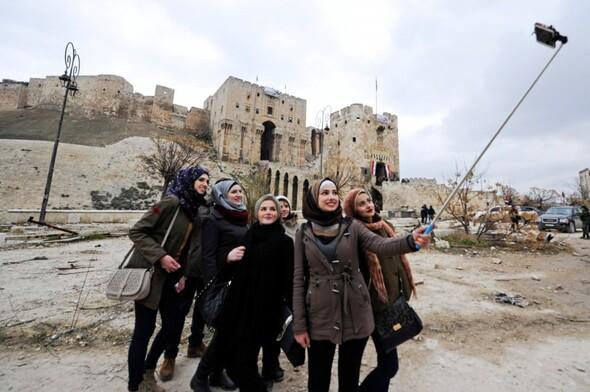 Halepte hatıra selfiesi