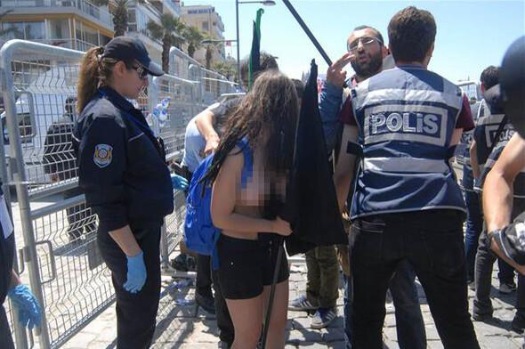 İzmir'de çıplak 1 Mayıs eylemi