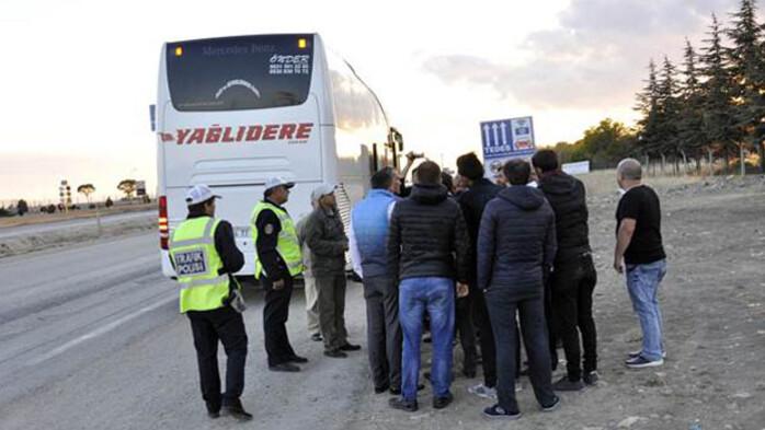 Otobüs şoförü TEDES yüzünden yolcuları indirip eylem yaptı