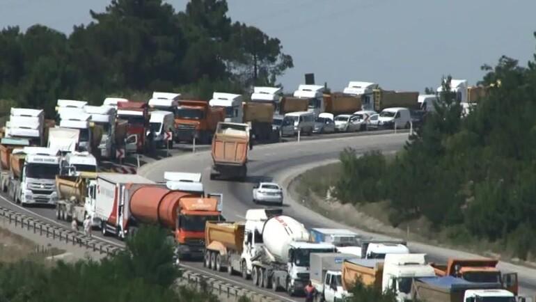Şile’de hafriyat kamyonları çarpıştı: 1 kişi öldü