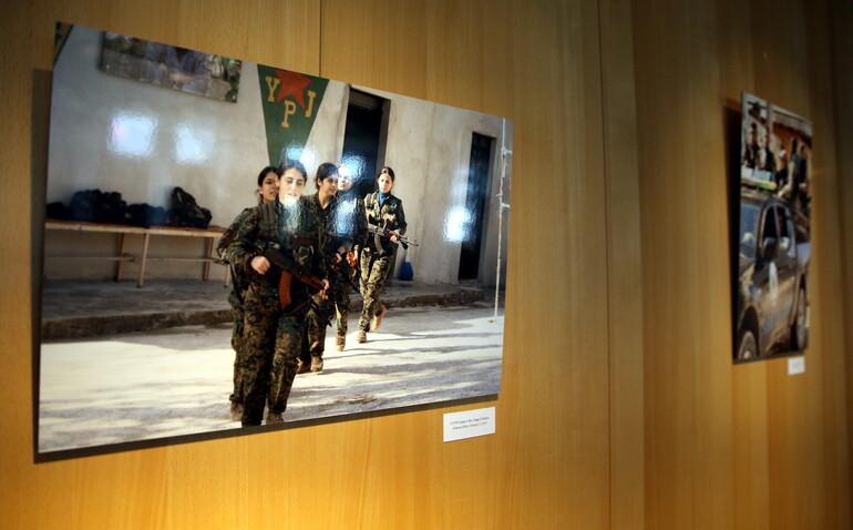 Avrupa Parlamentosu'nda Öcalan'lı sergi açtılar