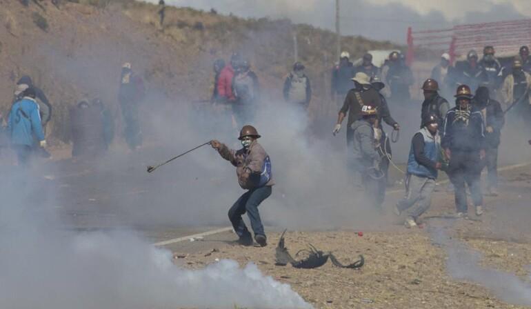 Bolivya'da grevci maden işçileri bir bakan yardımcısını öldürdü