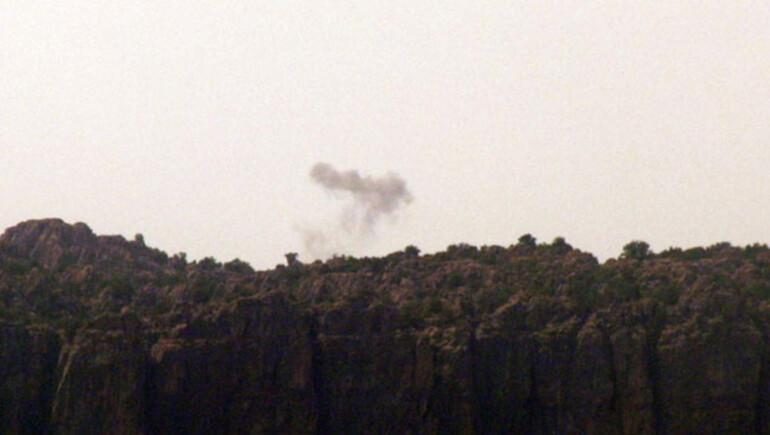 PKK’lı teröristler Derecik’te üs bölgeye saldırdı