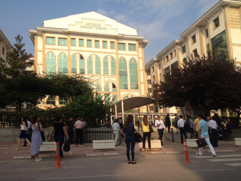 Son dakika haberi: Antalya Adliyesi’nde canlı bomba ihbarı