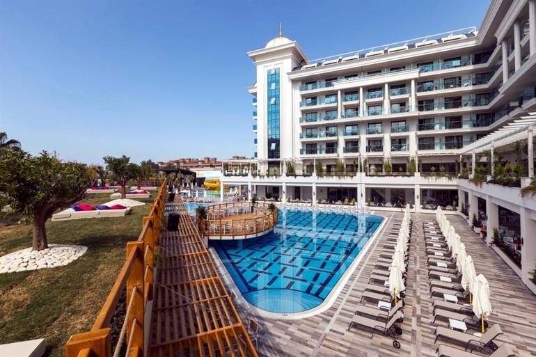 Manavgat'ta 5 yıldızlı otele haciz